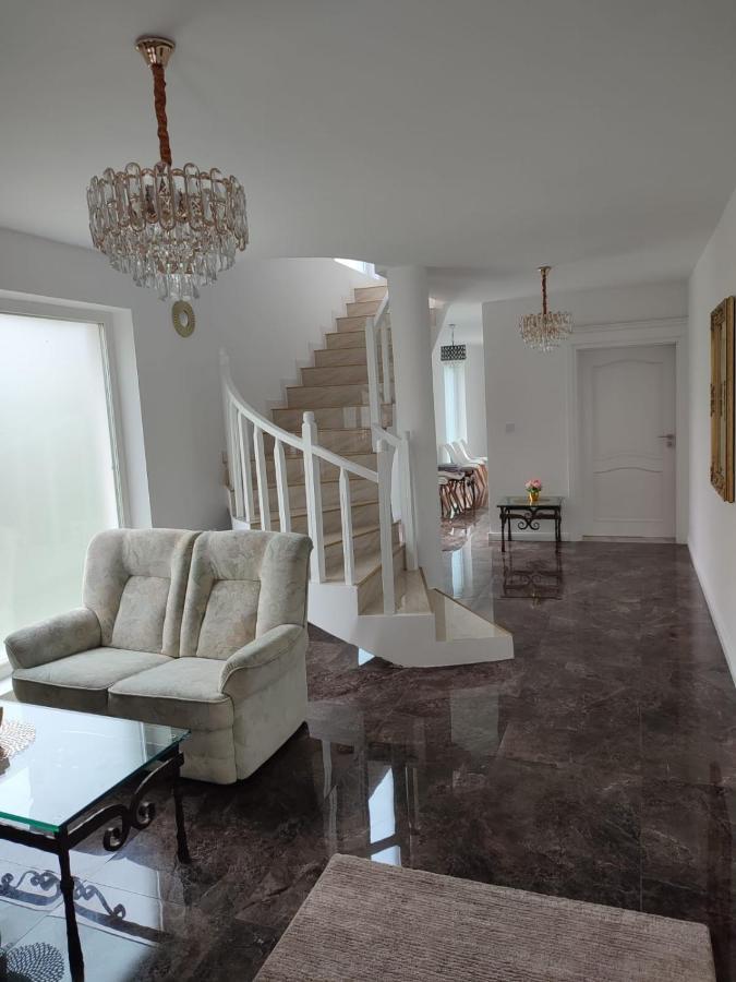 Отель Casa Anne Бэиле-Еркулане Экстерьер фото