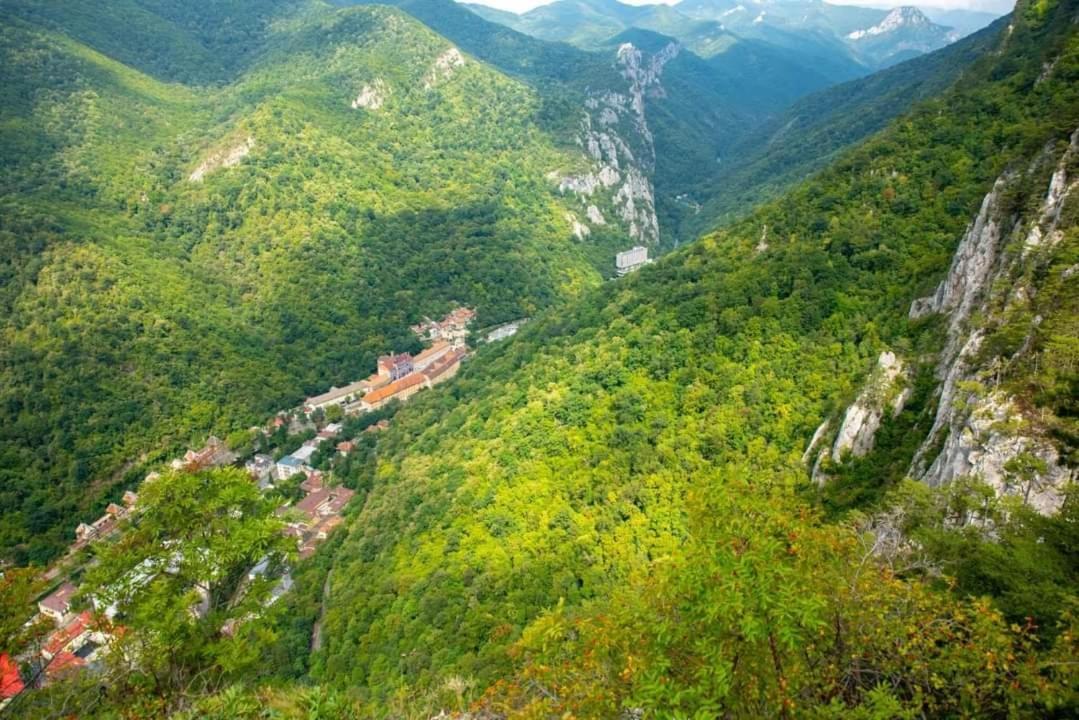 Отель Casa Anne Бэиле-Еркулане Экстерьер фото